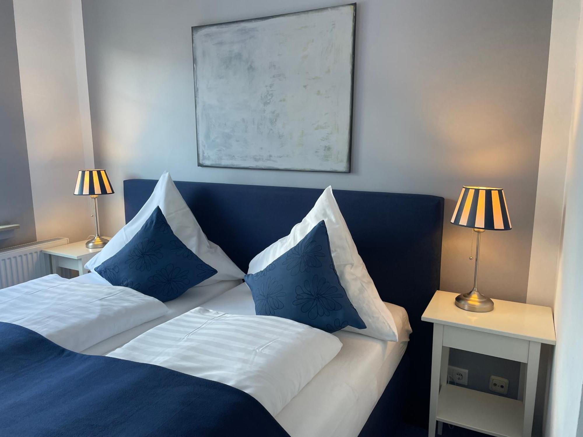 Hotel Kaup Падерборн Екстериор снимка